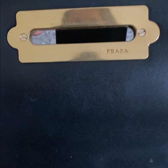 Prada cahier leather bag with leather strap *sold* - Picture 3 of 5